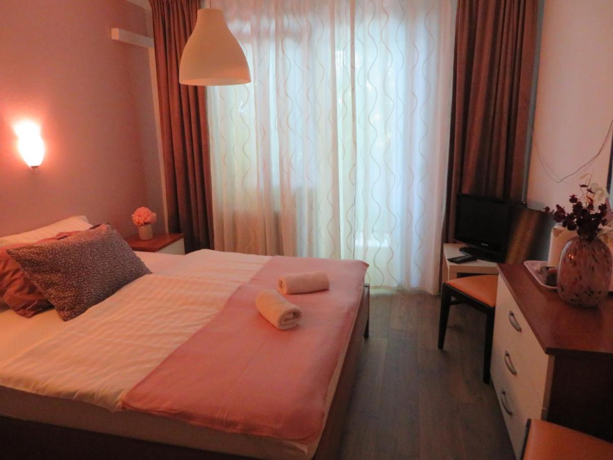 Guesthouse Ob Sotocju Budic Brežice Buitenkant foto