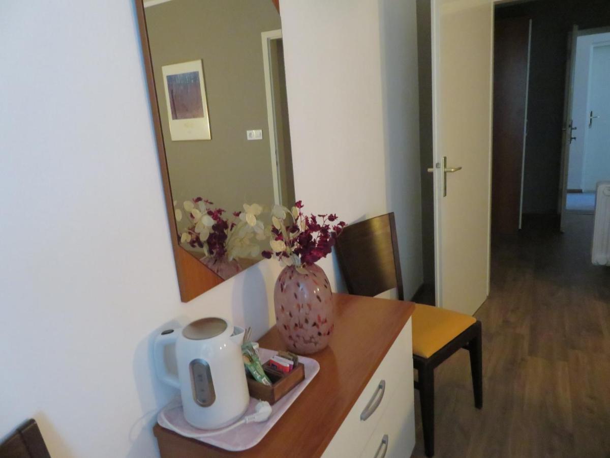 Guesthouse Ob Sotocju Budic Brežice Buitenkant foto